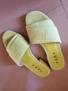 ZARA サンダルのサムネイル