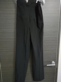 値下げエンジェリーべ　マタニティストレッチセンタープレスストレートパンツ　黒７号のサムネイル