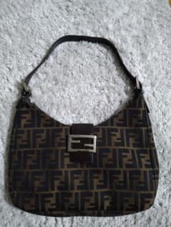 Y様専用FENDI✨極美品✨ズッカ柄フェンディショルダーバッグのサムネイル