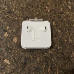 iPhone 純正イヤホン アップルのサムネイル