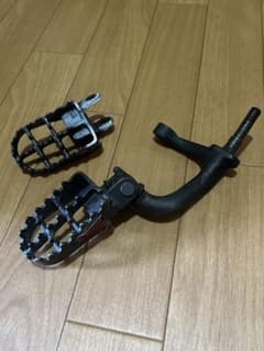 xr600r DRC ワイドフットペグのサムネイル
