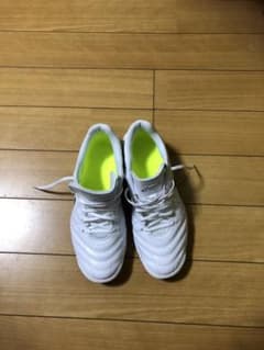 フットサルシューズ アシックスのサムネイル