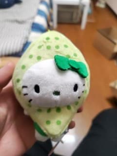 大阪万博サンリオ　キティKittyぬいぐるみ限定のサムネイル