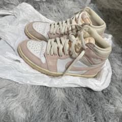 NIKE AIR JORDAN 1 スニーカーのサムネイル