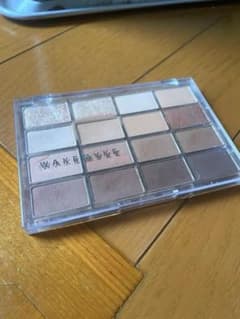 WAKE MAKE アイシャドウパレット 14 キャラメルブラーリング　期間限定のサムネイル
