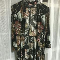 ZARA ザラ 花柄ワンピースのサムネイル