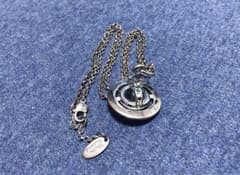 【最終お値下げ】Vivienne Westwood オーブネックレスのサムネイル