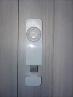 iPod Shuffle ホワイト 【ジャンク】ケース付きのサムネイル