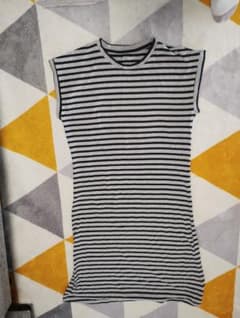 ストライプとグレーの半袖ロングTシャツのサムネイル