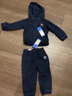 ♡様専用【新品未使用】adidas 子供服 80のサムネイル