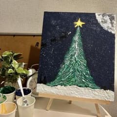 ホワイトクリスマスツリーのサムネイル