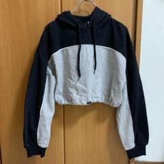 パーカー　H&M ショート丈のサムネイル