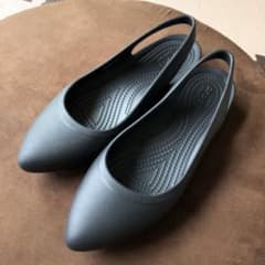 クロックス フラットサンダル ウィメンズ 23cmのサムネイル