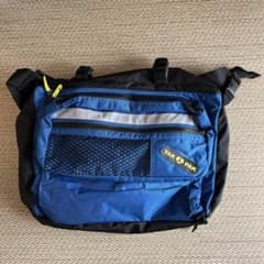 YAK PAK メッセンジャーバッグ ボディバッグのサムネイル