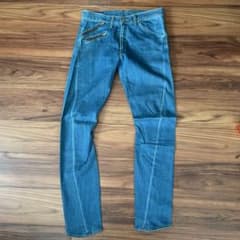 Levi’s RED passive aggressiveのサムネイル