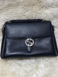 Gucci ブラックレザー ショルダーバッグ - メルカリ