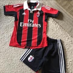 今だけお値下げ中！サッカー ミラン  レプリカユニフォームのサムネイル