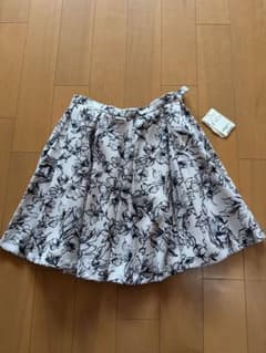 【新品未使用】EDIT COLOGNE花柄フレアスカートのサムネイル