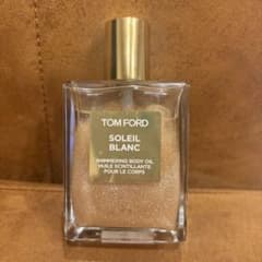 TOM FORD SOLEIL BLANC シマーリングボディオイルのサムネイル