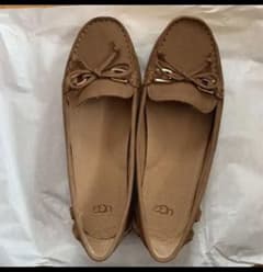 UGG SERENAのサムネイル