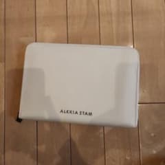 アリシアスタンのケースのサムネイル