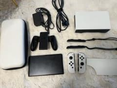 Nintendo Switch 有機ELモデル ケース付きのサムネイル