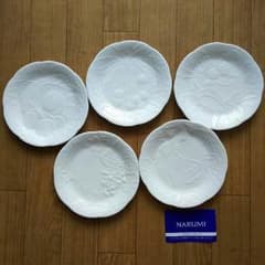 みゅーた様専用   新品  ナルミ ボーンチャイナ  お皿5枚組のサムネイル
