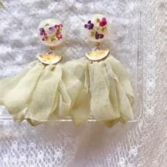 アリッサムのシフォンタッセルピアス イヤリングのサムネイル