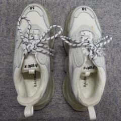 Balenciaga靴のサムネイル