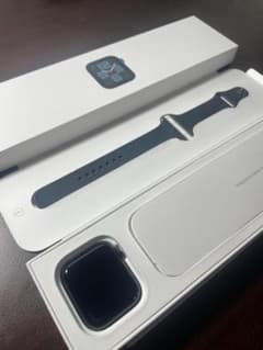 Apple Watch SE 第2世代　44mm　バッテリー100％のサムネイル