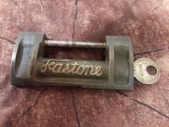 Feastone C.S.L. #2 真鍮製 パドロック 鍵付きのサムネイル