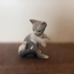お値下げ中です リヤドロ 驚いた仔猫ちゃん ポーセリン スペイン