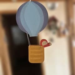 間接照明　木のおもちゃ　気球のサムネイル