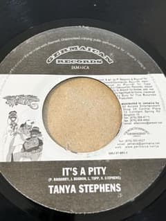TANYA STEPHENS IT'S A PITY 7インチレコードのサムネイル
