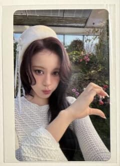 NiziU NINA GOOD GIRL BUT NOT FOR YOUのサムネイル