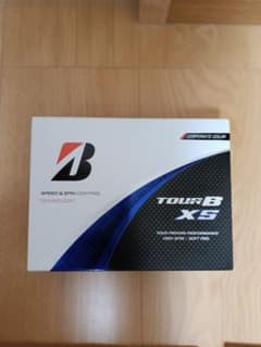 ブリヂストン　ツアーB　XS ゴルフボールのサムネイル