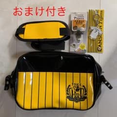 阪神タイガース　ショルダーバッグ　他おまけ付のサムネイル