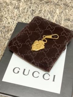 大幅値下げ！！GUCCI クレストチャーム ネックレスのサムネイル