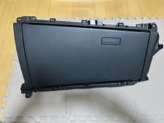 中古　C-HR NGX50 グローブボックスのサムネイル