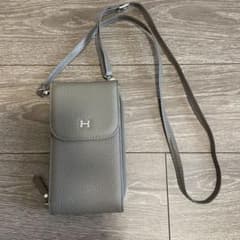 グレー スマホショルダーバッグ ★新品未使用のサムネイル