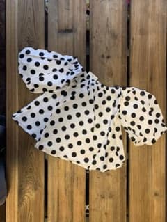 新品 Kidsオフショルブラウスのサムネイル