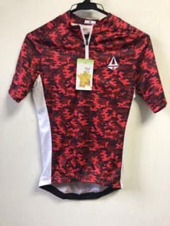 週末値下げセール開催‼️新品‼️タグ付き‼️メンズラッシュガード半袖男子‼️のサムネイル