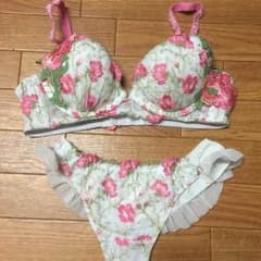 女性用インナーのサムネイル