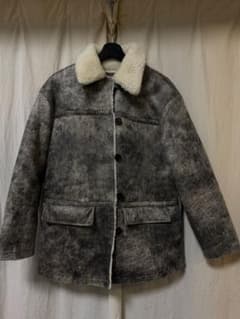 H&M 美品ムートン風ボア襟付きグレーコートのサムネイル