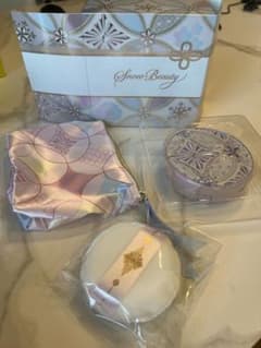 新品未開封　資生堂 スノービューティー　ホワイトニングフェイスパウダー2020のサムネイル