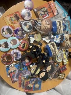 名探偵コナンまとめ売り 缶バッジ 小物入れ キーリング シール アクスタのサムネイル