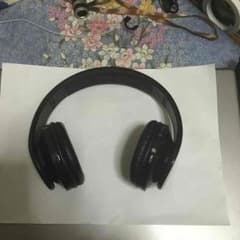 ワイヤ付きBluetoothヘッドホンのサムネイル