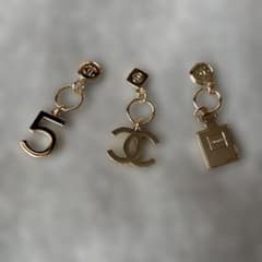 新品未使用 CHANEL シャネル ノベルティホリデー限定チャーム - メルカリ