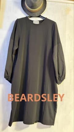 Beardsley異素材切り替え 長袖ブラウス ブラック 袖が可愛い - メルカリ