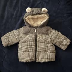 GAP 耳つき　アウター　60サイズのサムネイル